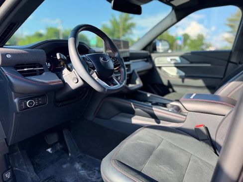Used 2025 Ford Explorer ST AWD/4WD image 15