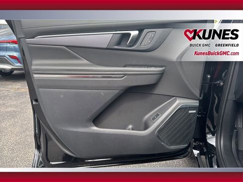 New 2026 Buick Enclave Sport Touring w/ LPO, Floor Liner Package image 38