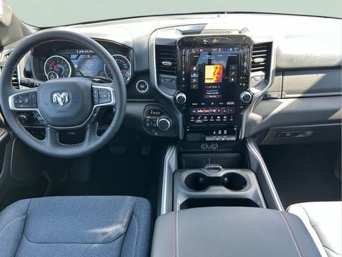 New 2026 RAM 1500 Big Horn AWD/4WD image 13