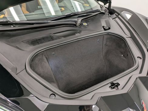 Used 2022 Chevrolet Corvette Stingray Preferred Cpe w/ Z51 Performance Package RWD image 30