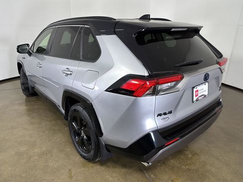 Used 2020 Toyota RAV4 XSE w/ XSE Grade Weather Package AWD/4WD image 13