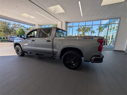 Used 2024 Chevrolet Silverado 1500 Custom w/ Dark Appearance Package image 11
