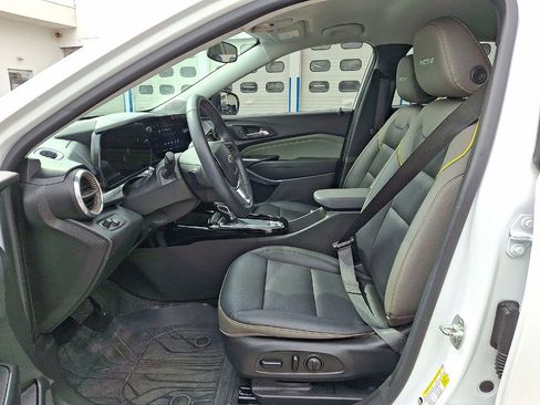 Certified 2024 Chevrolet Trax ACTIV w/ Driver Confidence Package image 11