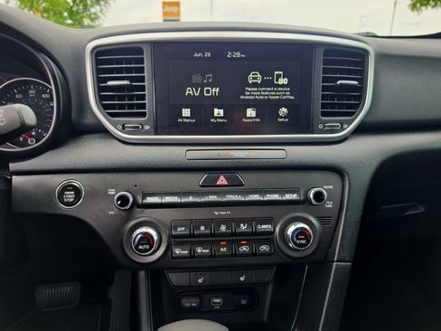 Used 2022 Kia Sportage LX w/ LX FWD Value Edition Package image 15