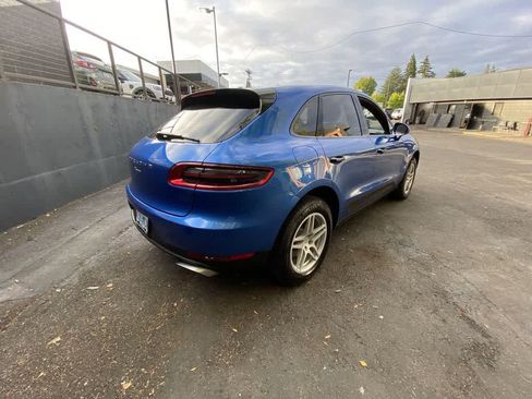Used 2018 Porsche Macan AWD/4WD image 6