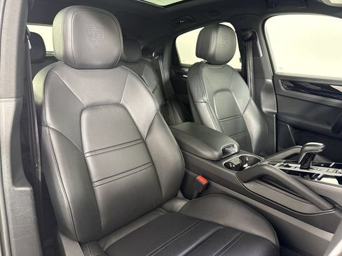 Certified 2022 Porsche Cayenne Coupe AWD/4WD image 23
