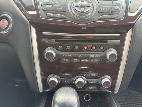 Used 2015 Nissan Pathfinder SL w/ SL Tech Package image 18