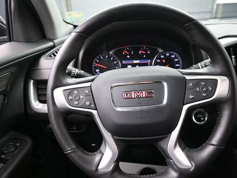 Used 2022 GMC Terrain SLT w/ Infotainment Package II image 8