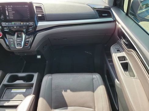 Used 2018 Honda Odyssey Elite image 16