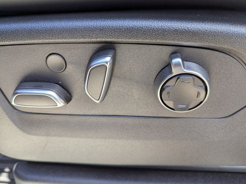 New 2025 Cadillac Escalade Sport Platinum w/ LPO, ONYX Package image 27