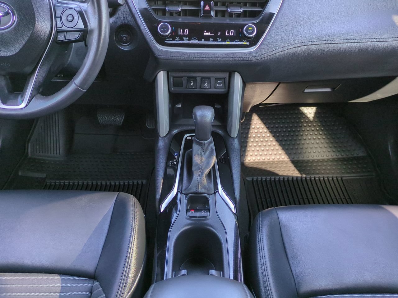 Used 2024 Toyota Corolla Cross AWD Hybrid w/ Convenience Package image 19