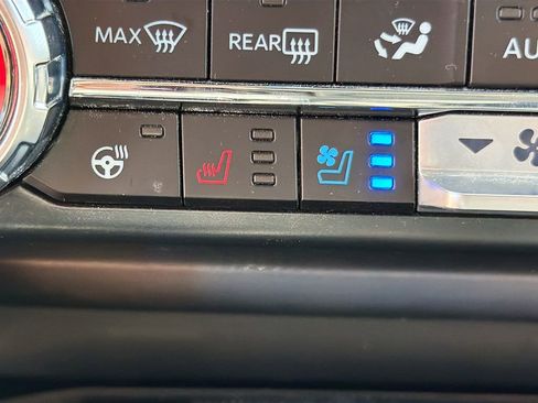 Used 2025 Ford F150 Lariat w/ Equipment Group 501A Mid AWD/4WD image 21