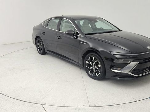 Used 2025 Hyundai Sonata SEL FWD image 1