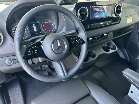 New 2025 Mercedes-Benz Sprinter 2500 image 11