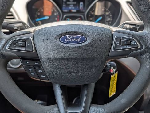 Used 2018 Ford Escape SE FWD image 22