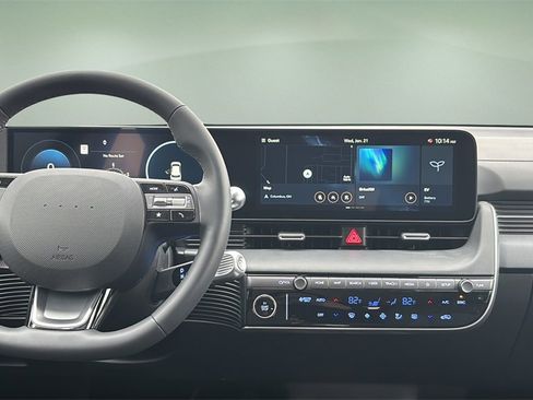 Certified 2025 Hyundai Ioniq 5 SE image 11
