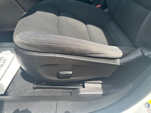 Used 2016 Chevrolet Cruze LT w/ Sun And Sound Package FWD image 20