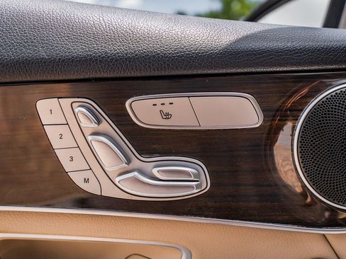 Used 2022 Mercedes-Benz GLC 300 image 18