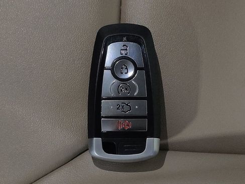 Used 2023 Ford Explorer XLT w/ Equipment Group 202A image 32