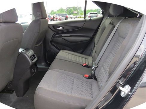 Used 2023 Chevrolet Equinox LT w/ Driver Convenience Package image 6