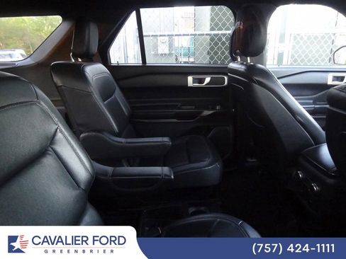 Used 2020 Ford Explorer XLT w/ Equipment Group 202A image 6