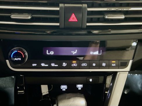 Used 2021 Kia Seltos SX w/ SX Sunroof Package AWD/4WD image 12