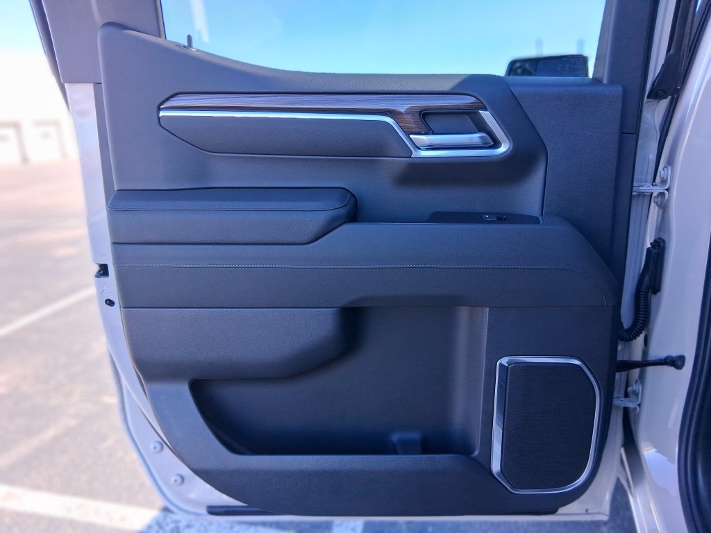 New 2026 Chevrolet Silverado 1500 RST AWD/4WD image 16
