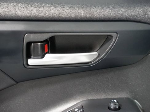 Certified 2024 Toyota Highlander XLE image 33