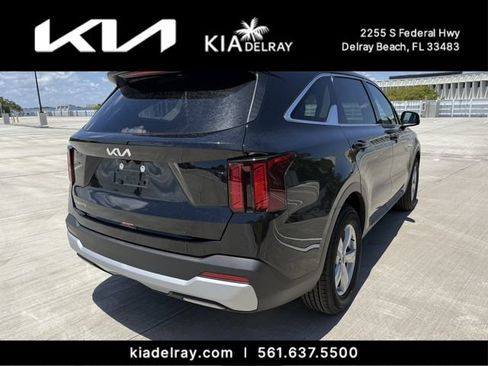 New 2026 Kia Sorento LX FWD image 3