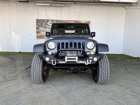 Used 2017 Jeep Wrangler Unlimited Sport image 11