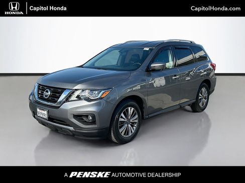 Used 2019 Nissan Pathfinder SL FWD image 1