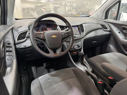 Used 2019 Chevrolet Trax LS w/ Tint and Cruise Package image 16