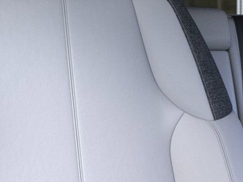 New 2025 Cadillac Optiq Sport 1 w/ LPO, Floor Liner Package AWD/4WD image 21