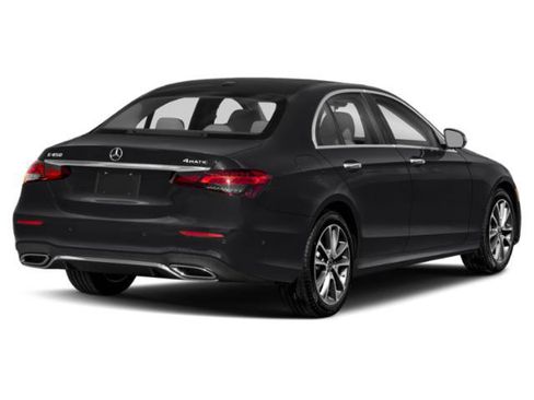 Used 2022 Mercedes-Benz E 450 4MATIC Sedan image 5
