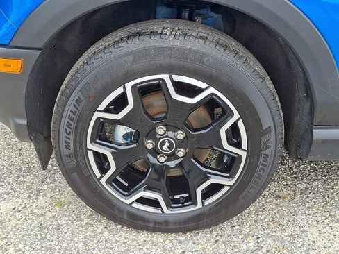 Used 2025 Ford Bronco Sport Outer Banks w/ Outer Banks Tech Package+ AWD/4WD image 9