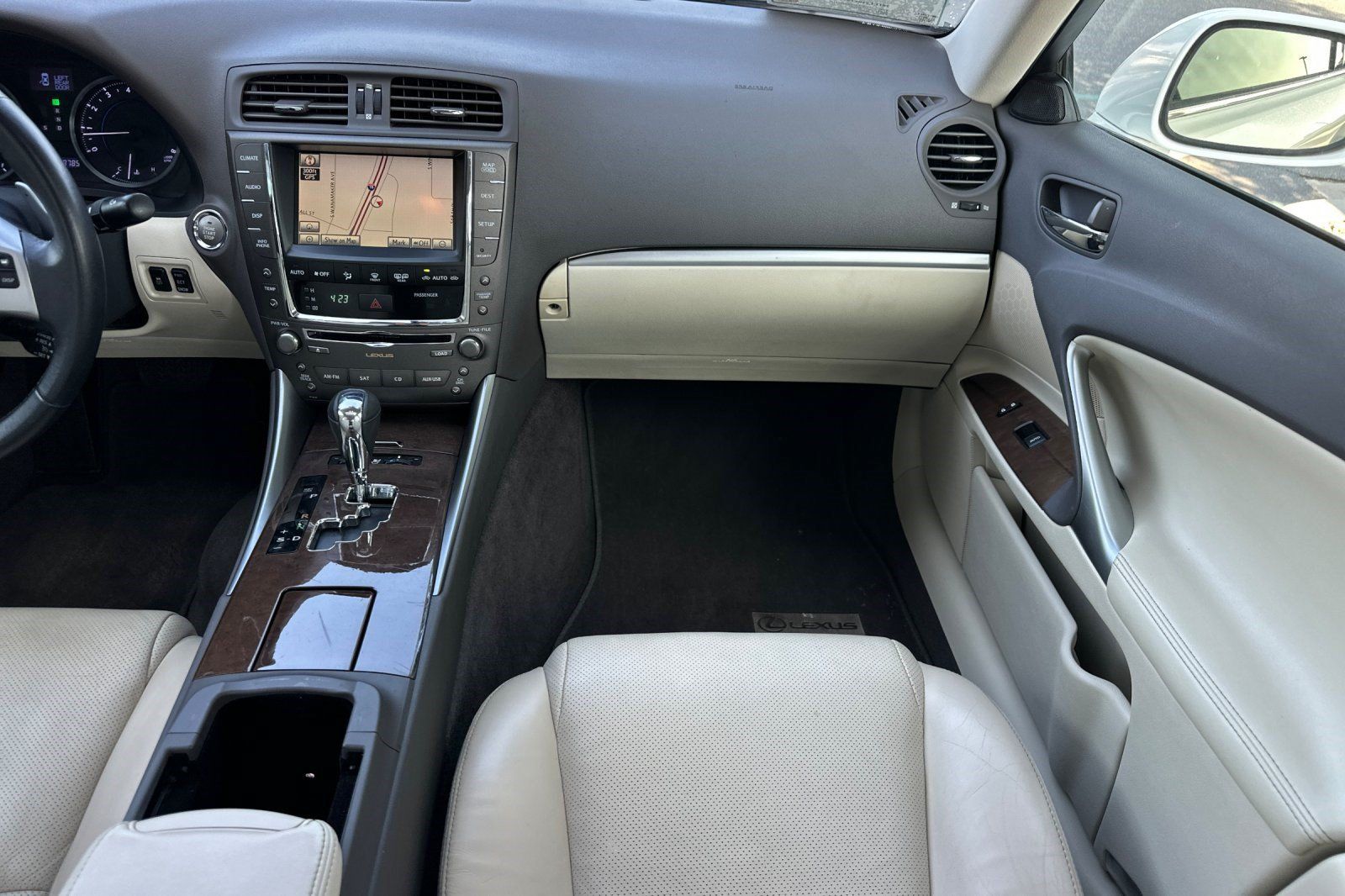 Used 2011 Lexus IS 350 AWD w/ Luxury Plus Value Edition image 31