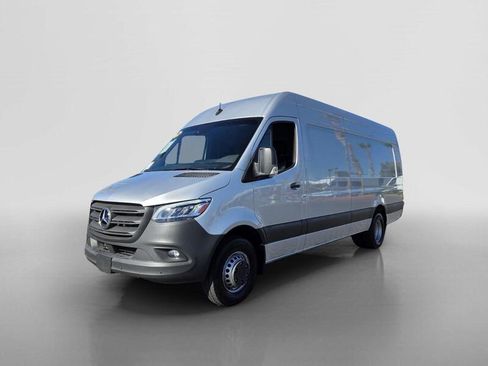 Used 2024 Mercedes-Benz Sprinter 4500 w/ Parking Package image 8