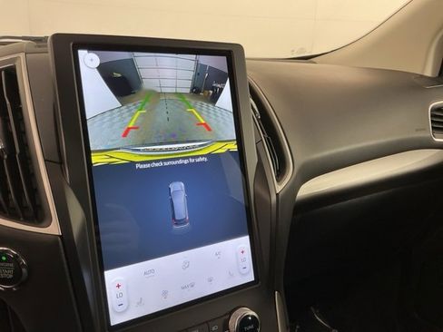 Used 2024 Ford Edge SEL image 20