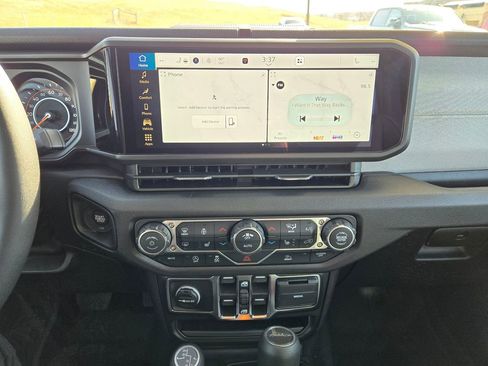 New 2026 Jeep Gladiator Sport AWD/4WD image 19