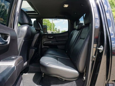 Used 2021 Toyota Tacoma Limited AWD/4WD image 29