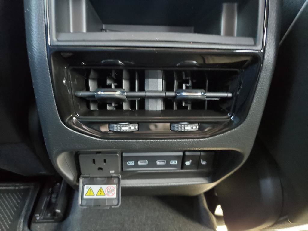 New 2026 Jeep Grand Cherokee Limited AWD/4WD image 8