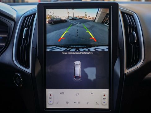 Used 2023 Ford Edge SEL image 29