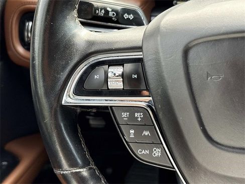 Used 2022 Lincoln Nautilus Reserve image 30