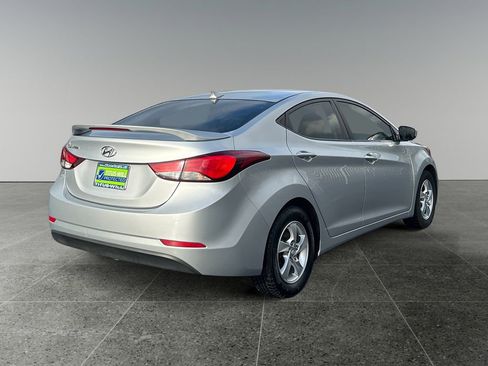 Used 2014 Hyundai Elantra SE image 7