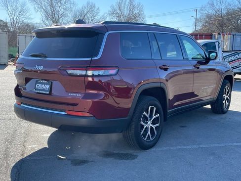 Used 2024 Jeep Grand Cherokee L Limited w/ Luxury Tech Group II AWD/4WD image 7