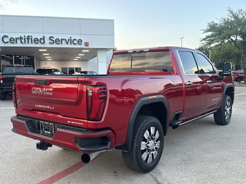 Used 2024 GMC Sierra 2500 Denali w/ Denali Reserve Package AWD/4WD image 13