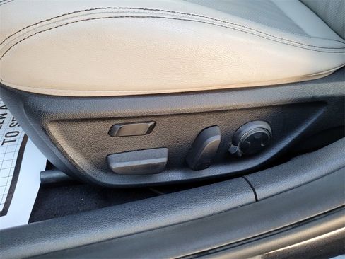 Used 2019 Genesis G70 3.3T Advanced image 12