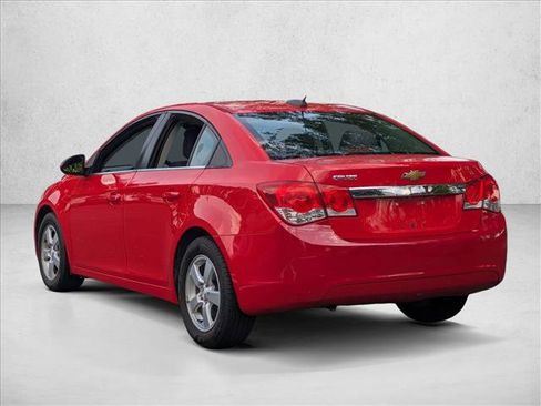 Used 2015 Chevrolet Cruze LT w/ Technology Package FWD image 8