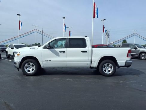 Used 2023 RAM 1500 Big Horn AWD/4WD image 4