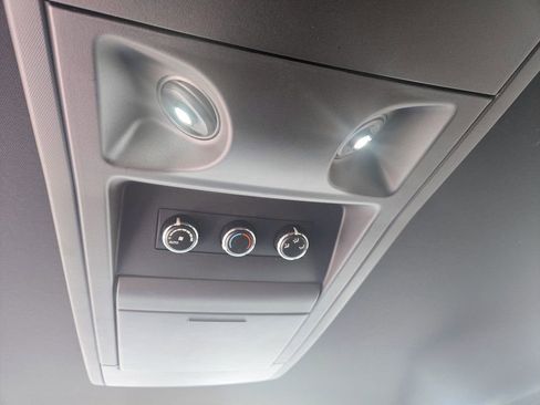 Used 2019 Dodge Grand Caravan GT image 31